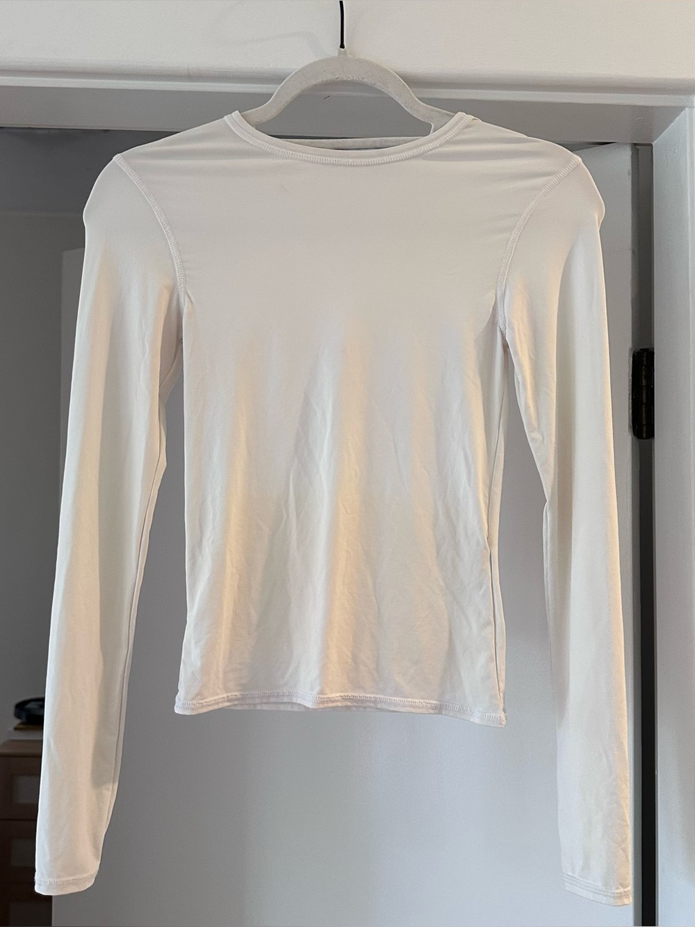 Zara White Long-Sleeve Crewneck Top